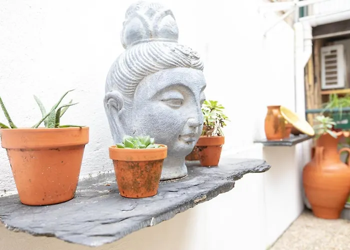 Red House 2- With Terrace Apartment *