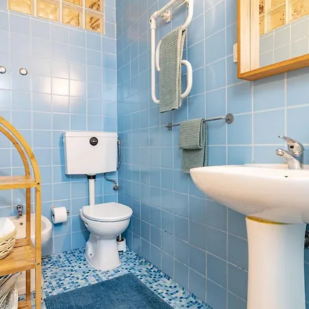 Red House 2- With Terrace