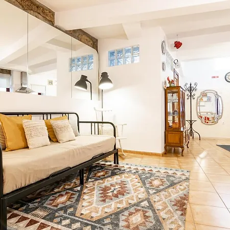 Red House 2- With Terrace * ポルト