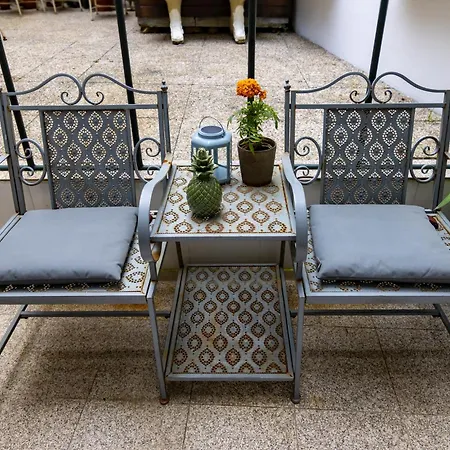 Red House 2- With Terrace Appartamento *