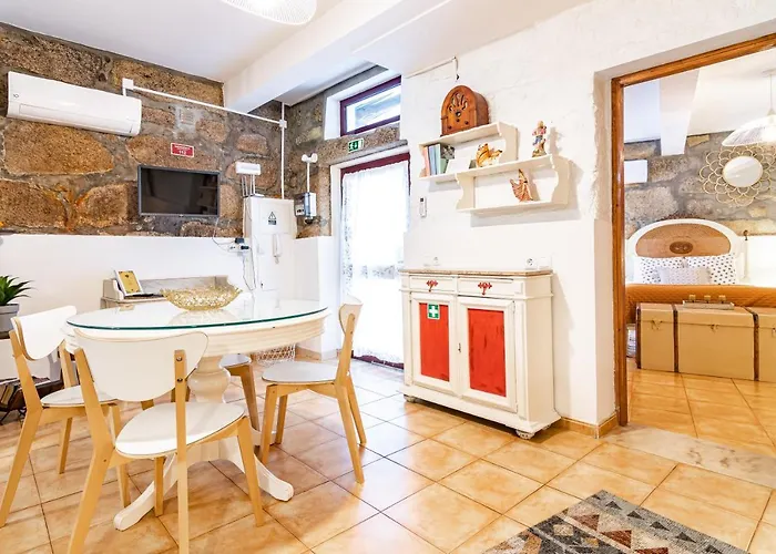 Daire Red House 2- With Terrace Porto