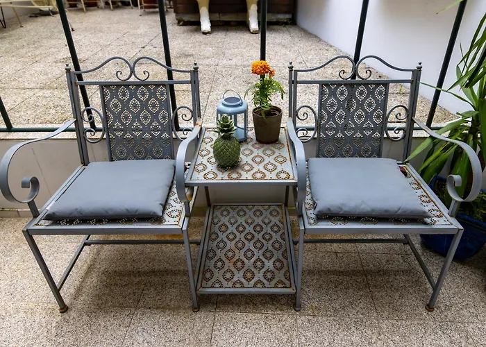 Red House 2- With Terrace Daire *